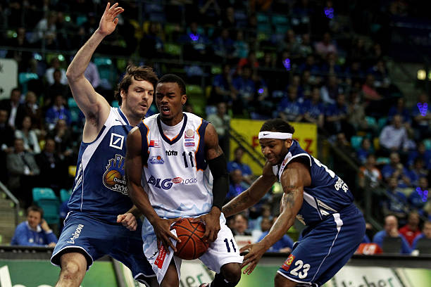 同时也为M 同时也为M